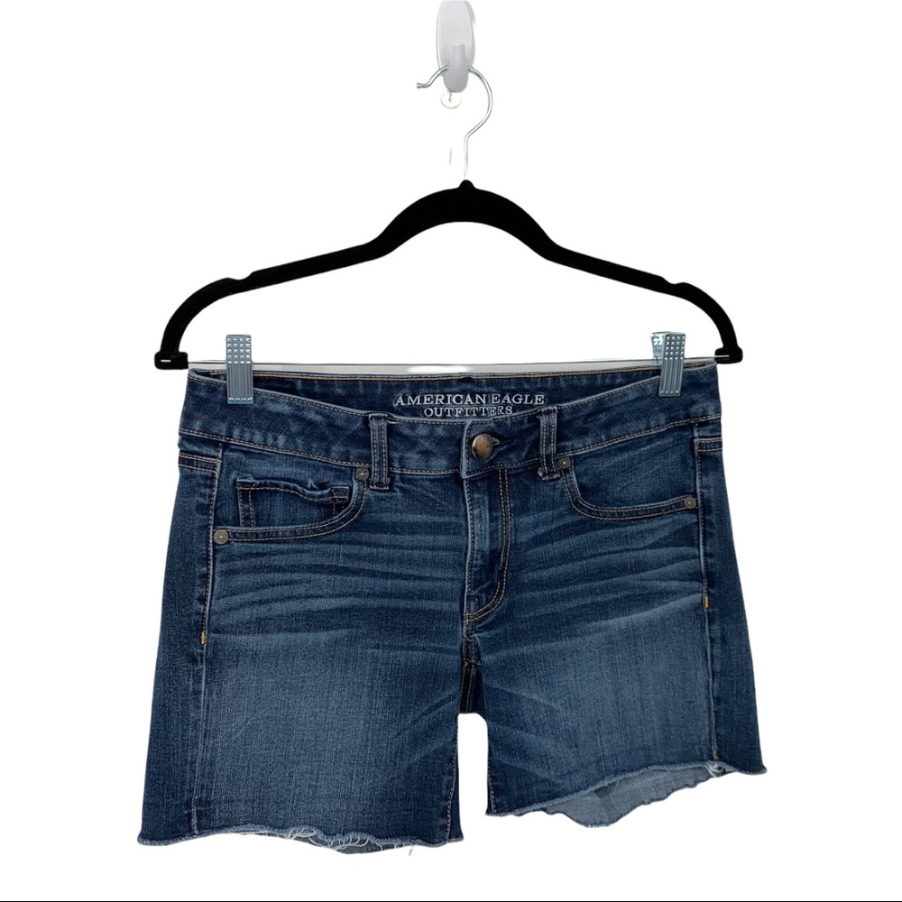 American Eagle Midi Denim Raw Hem Shorts Size 6